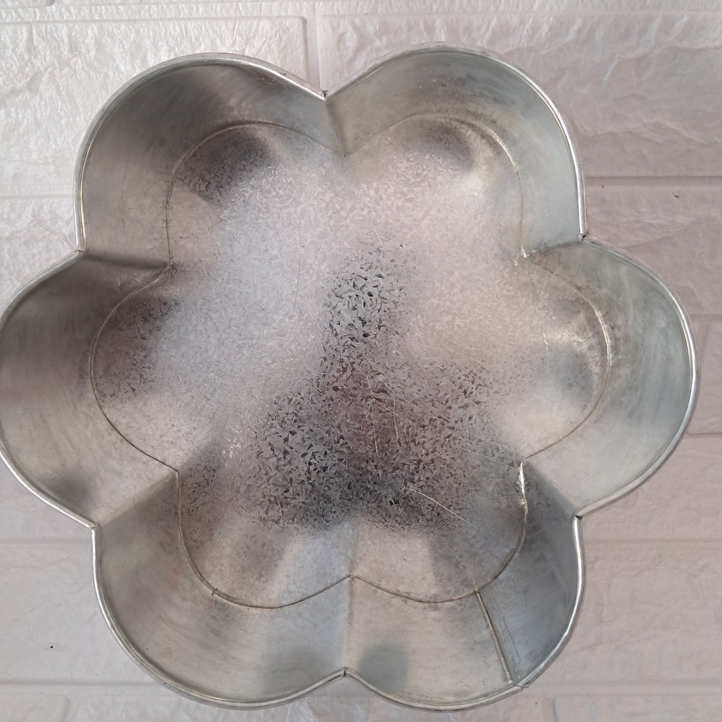Flower Shaped Baking Tin