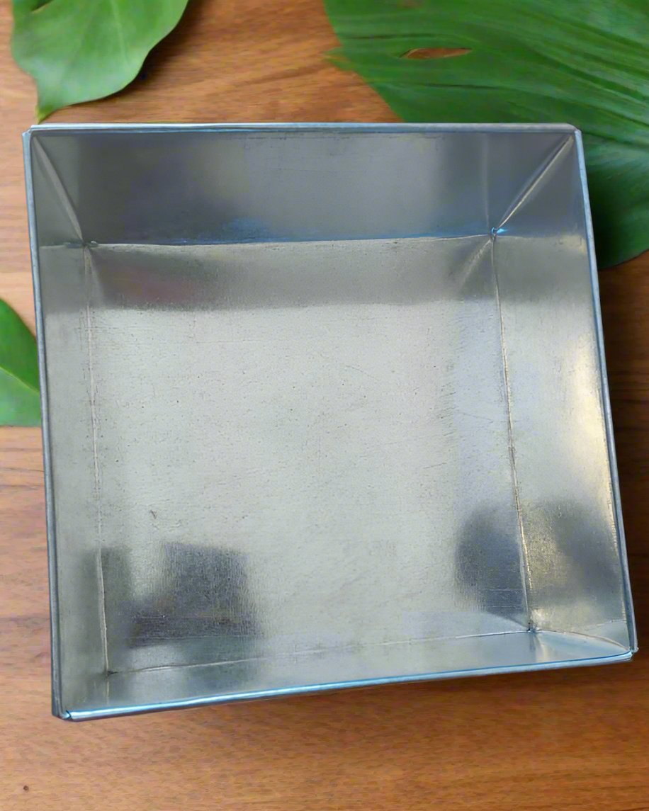 Square shaped baking tins it comes in 5 sizes (5",6",8",10",12"),