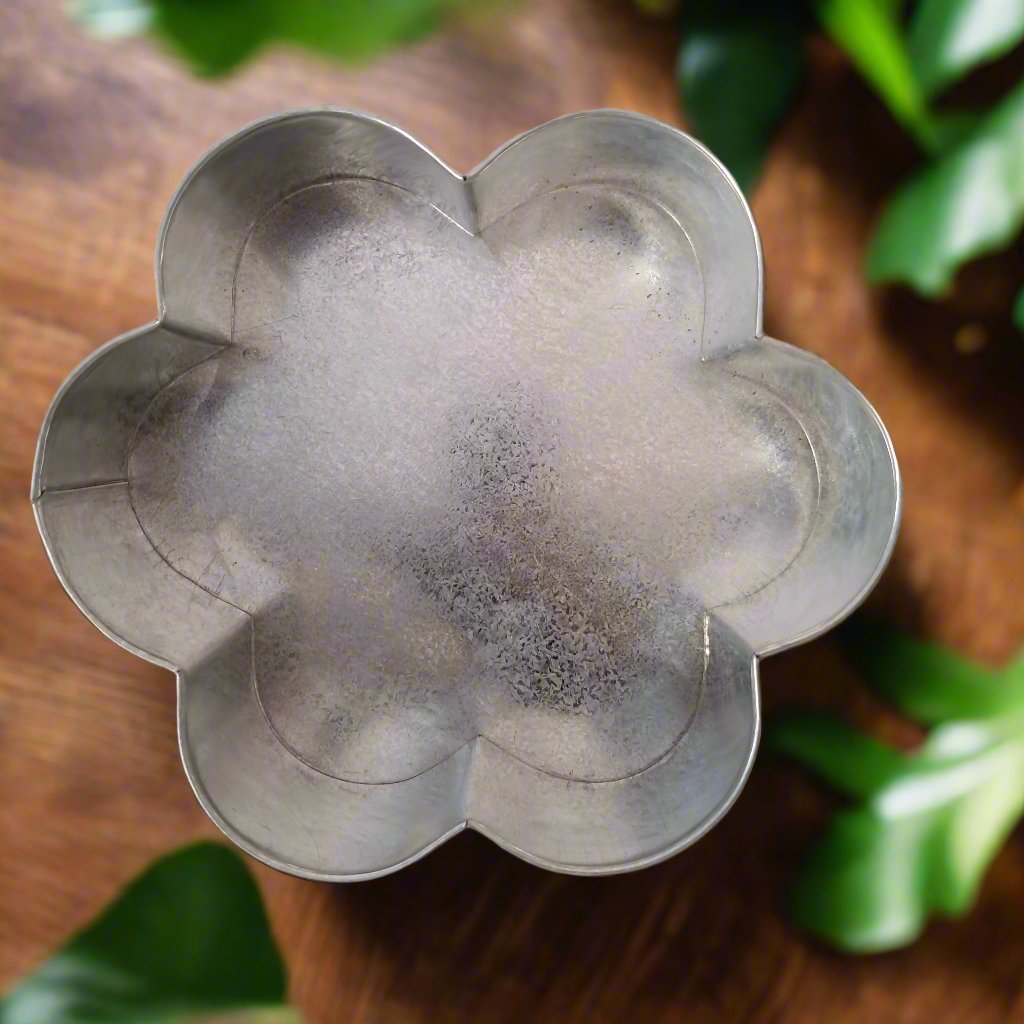 Flower Shaped Baking Tin