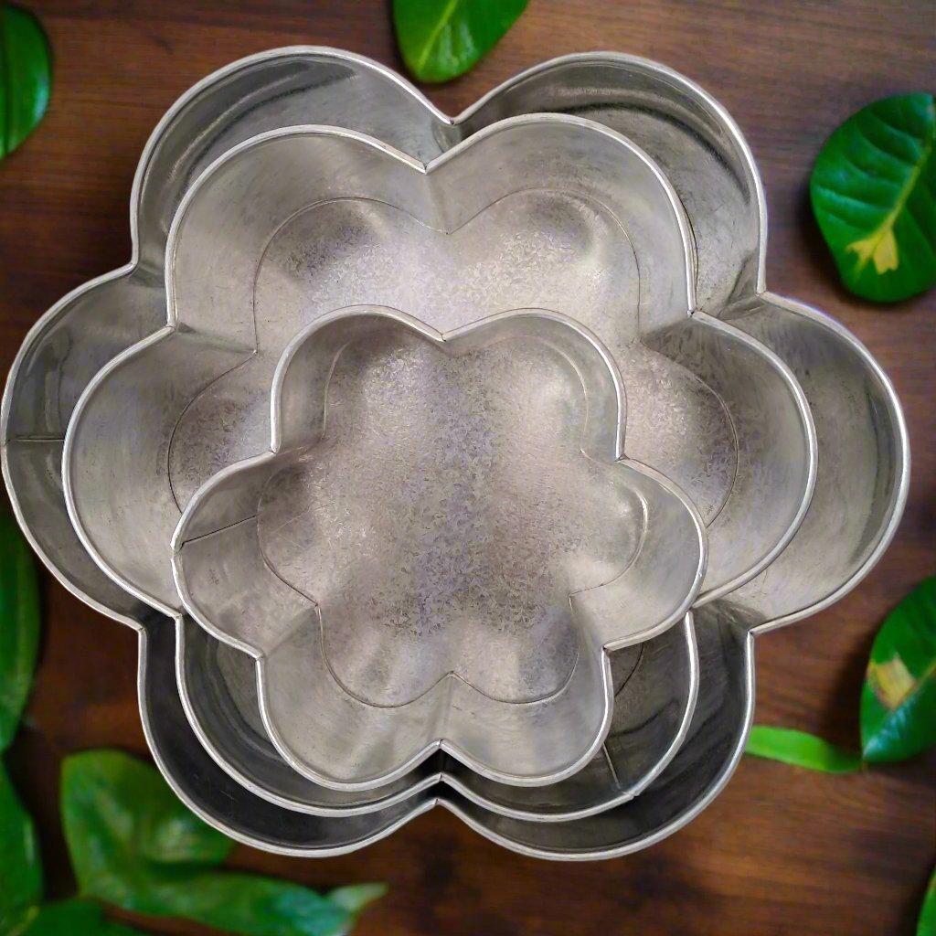 Flower Shaped Baking Tin